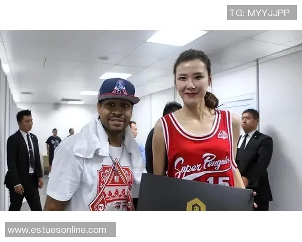 跟姚明比手的趣味挑战与篮球文化的深度探讨